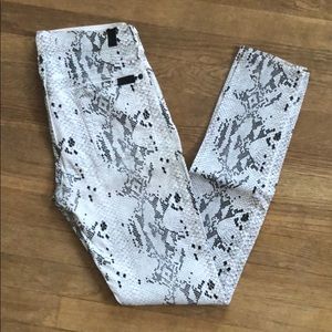 7FAM Coated Skinny Jeans size 29